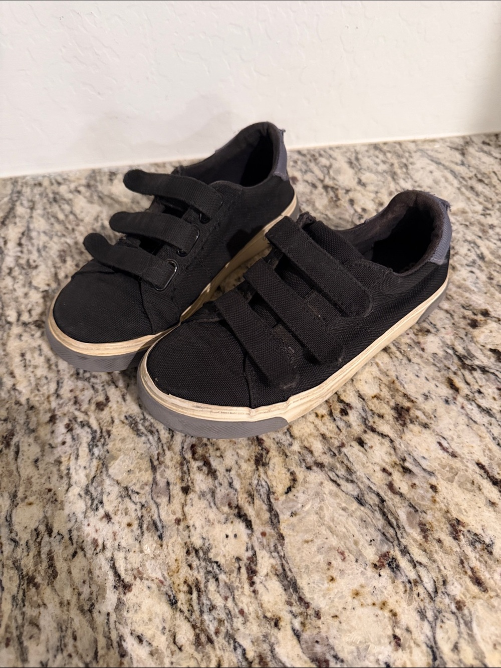 Old Navy Sneakers Size 13